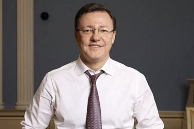 Дмитрий Азаров поздравил жительниц региона с Международным женским днем