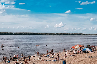 Опасный перекус: врач рассказала, что вредно есть на пляже