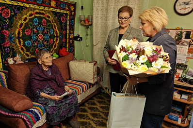 Век со дня рождения отметила почетный гражданин поселка Приморский Екатерина Чернова