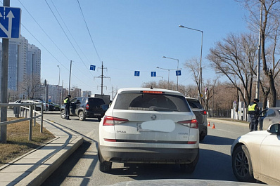 В Самаре на Ново-Садовой образовалась пробка