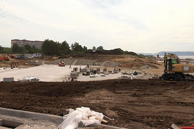 На тольяттинской набережной возводят новые объекты