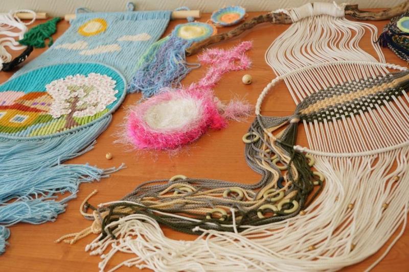 Психолог Мария Прудкая рассказала, как объяснить "детские" хобби у взрослых людей