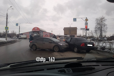 На Самарскую область обрушился снег