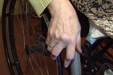 В Самарской области к пожилым тяжелобольным людям отправляется специальная мобильная бригада