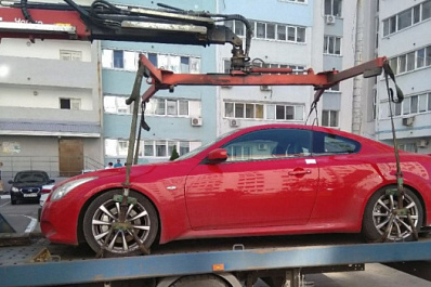 В Самарской области за долги по налогам у организации арестовали люксовый автомобиль