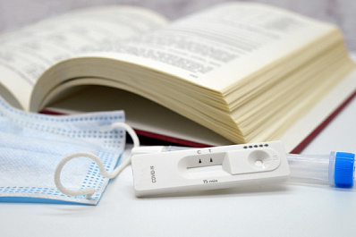 Роспотребнадзор отменил изоляцию для лиц, контактных с больными ковидом