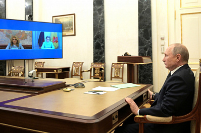 Владимир Путин поручил сделать дни между майскими праздниками нерабочими