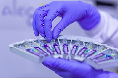 В России запустили производство вакцины от коронавируса AstraZeneca на экспорт