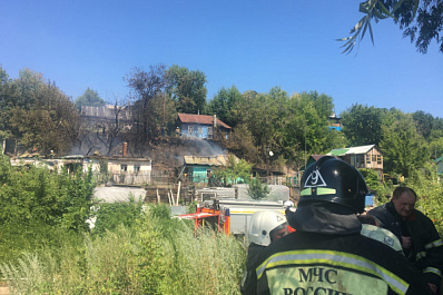 Названа причина пожара в Запанском, из-за которого МЧС вывело пожарный корабль