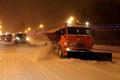 Более 250 единиц техники выйдут на борьбу со снегом в Самаре