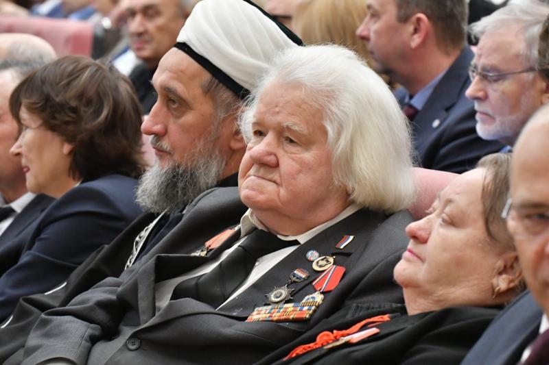 Общественники поддержали инициативу о присвоении Самаре статуса "Город трудовой доблести"