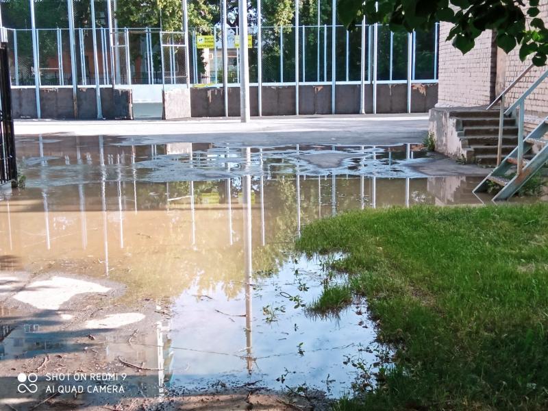 В Самаре затопило школу № 155 из-за аварии на насосной станции в Октябрьском районе