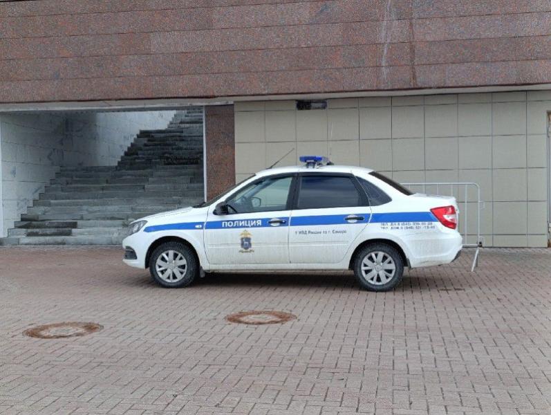 В Тольятти водитель проехал по пешеходной дорожке и получил штраф