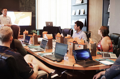 Врач-профпатолог рассказала о типах профессиональных заболеваний