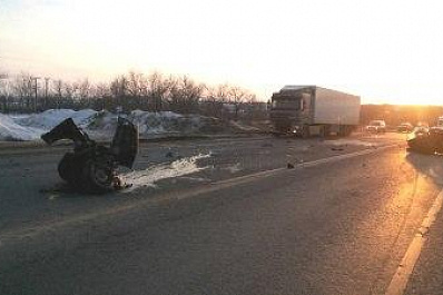 В аварии под Сызранью автомобиль разорвало на части