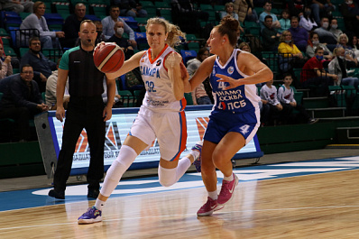 Баскетболистки "Самары" уступили дома московскому "Динамо"