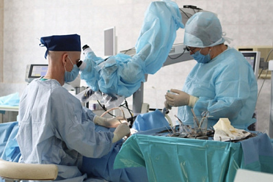 Самарские отоларингологи провели сложную операцию юному пациенту из Казахстана