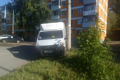В Самаре "Газель" наехала на своего хозяина