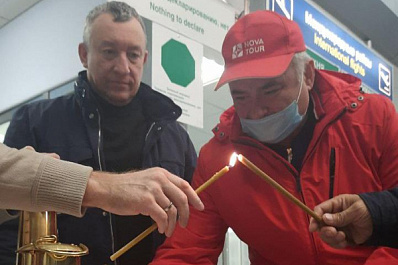 В Самарскую область в ночь на воскресенье доставили Благодатный огонь