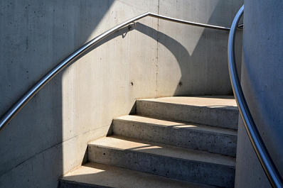 В Самаре при содействии системы "Инцидент Менеджмент" у подъезда жилого дома установили перила