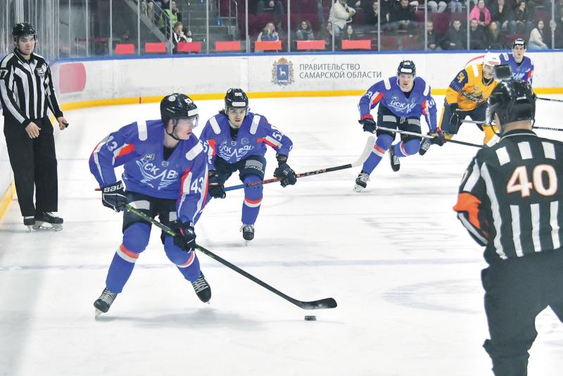 Тяжелый старт: хоккейные команды Самарской области теряют очки