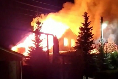 В Ставропольском районе ночью сгорел коттедж с мансардой