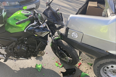 В Самаре водитель мотоцикла Kawasaki устроил массовую аварию на Ново-Садовой