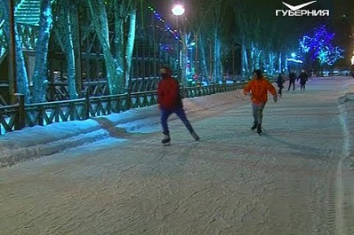 Самый большой каток Самары открылся в парке Гагарина