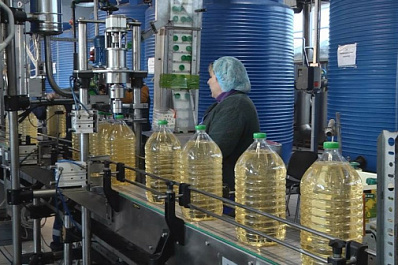 Сотрудников масложирового завода в Богатом научили бережливому производству