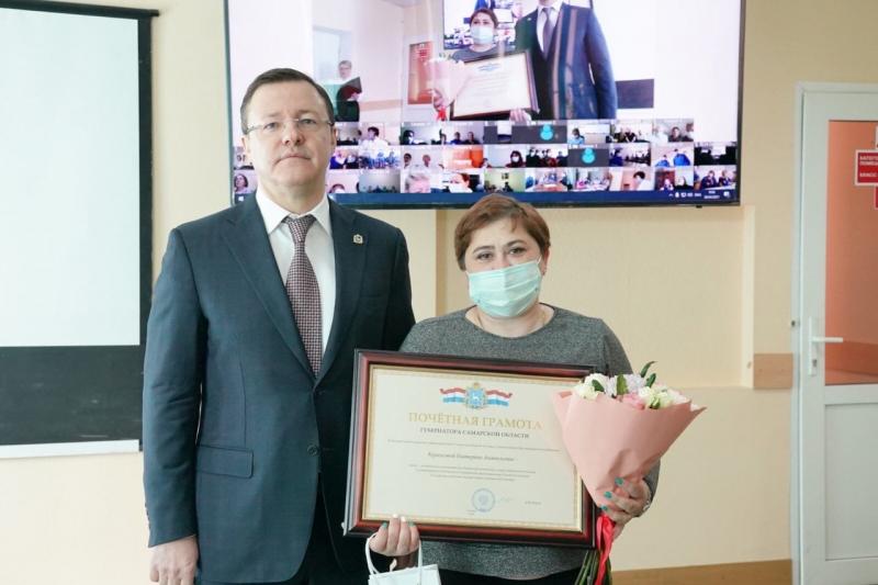 Дмитрий Азаров поздравил с профессиональным праздником работников скорой помощи