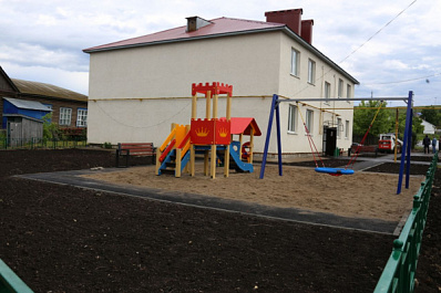 В Камышлинском районе благоустраивают дворовые территории 