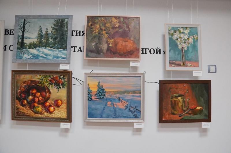 В СОУНБ открылась экспозиция художника Сергея Беляева и его учениц