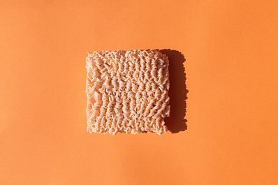 Врач объяснил влияние лапши быстрого приготовления на организм