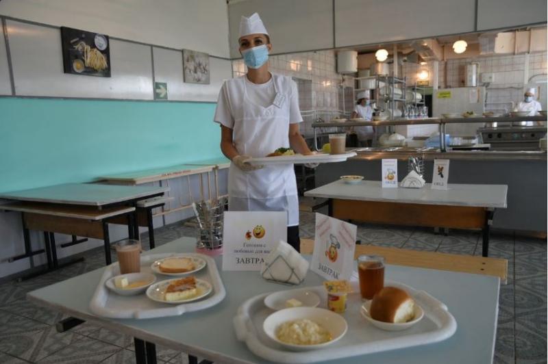 В Самарской области создадут программу по модернизации пищеблоков школ