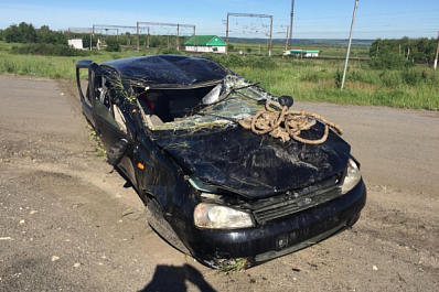 Пострадали дети: под Сызранью машина опрокинулась в кювет