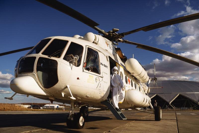 На вертолете службы санавиации в больницы региона в апреле доставили восемь пациентов