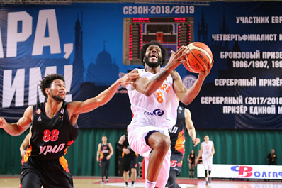 Баскетбольная "Самара" обыграла "Урал" в первом матче плей-офф Суперлиги