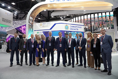 Губернатор Дмитрий Азаров возглавил делегацию Самарской области на ПМЭФ-2021