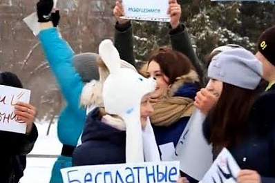 Как жители Самары встретили Международный день объятий