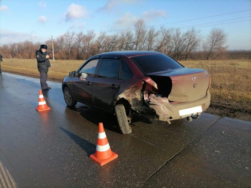 Водитель и пассажир ВАЗ-2115 погибли в ДТП с КамАЗом и "Грантой" в Самарской области