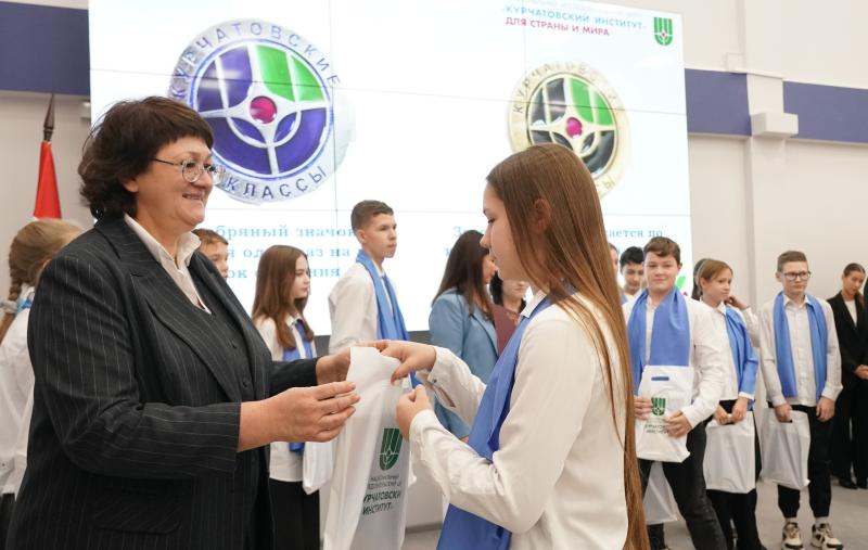 "Курчатовские классы", активный отдых и новогоднее застолье: читайте в свежем номере "Волжской коммуны" 27 декабря