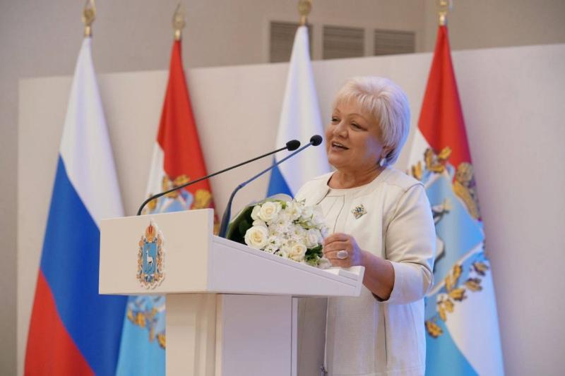 Губернатор Вячеслав Федорищев вручил почетные награды жителям Самарской области