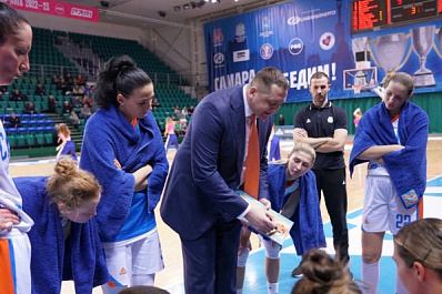 Чемоданное настроение: баскетболистки "Самары" крупно уступили курскому "Динамо" 