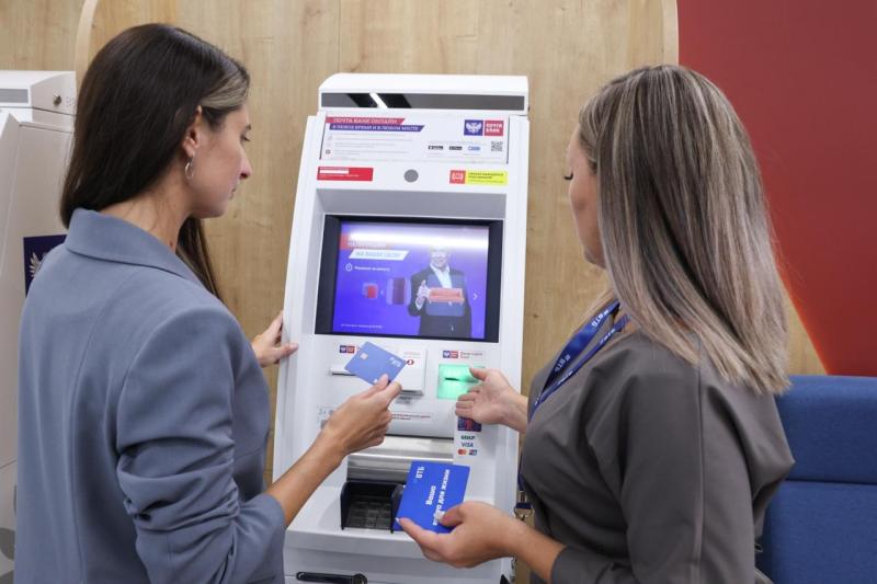 Два крупных банка объединяются: рассказываем, что изменится для клиентов и нужно ли менять карты