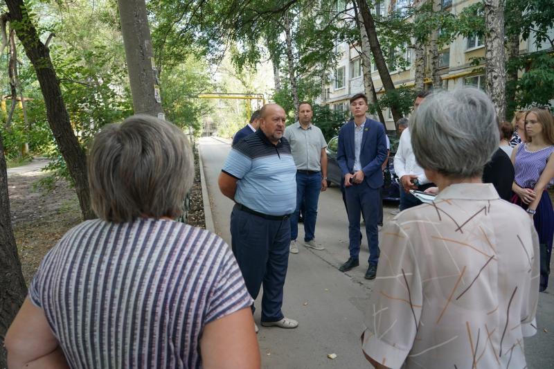 Депутаты и общественники оценили благоустройство дворов, скверов и парков Самары