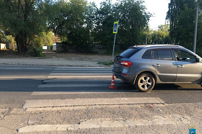 В Самаре женщина на "Рено" сбила мужчину