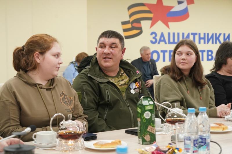 Дмитрий Азаров встретился с ветеранами СВО и членами семей военнослужащих
