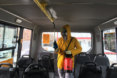 В Самаре перед выходом в рейс дезинфицируют маршрутки