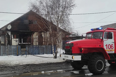 В Октябрьске 7 марта горел частный жилой дом