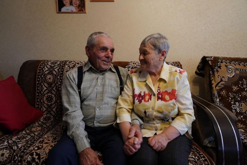 Социальные работники в Самарской области помогают вакцинироваться пожилым